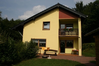 Vacation in the beautiful Vulkaneifel. Family and child friendly! Eifelsteig