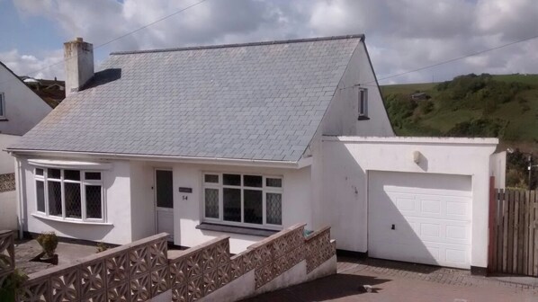 Kylden Cottage, with parking.