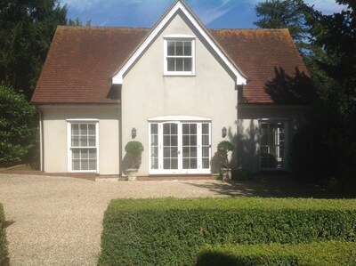 Casa contemporánea, piscina privada en el borde de Petworth, South Downs National Park