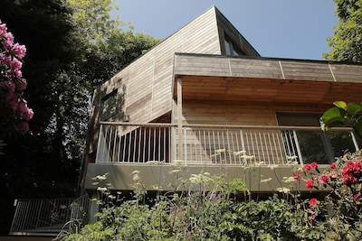 Architect Designed Eco House In A Secluded Littlehaven Private Lane