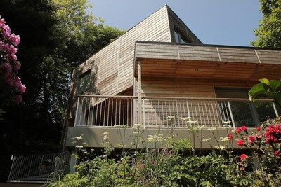 Architect Designed Eco House In A Secluded Littlehaven Private Lane