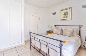 Beautiful master bedroom with en-suite shower room.