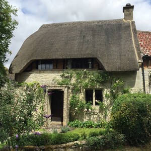 Hermosa cabaña clasificada con techo de paja de grado II cerca de Stonehenge y Salisbury