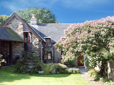 Wonderful cottage with the most beautiful surroundings located in the South Hams
