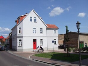 Straßenansicht