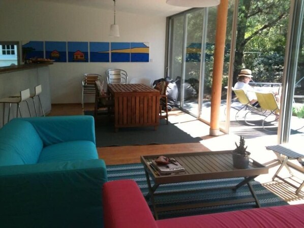 Dining room/living room
