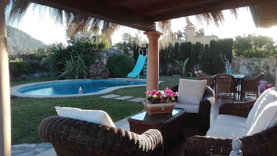WIFI Villa con jardín y piscina privado, cerca del pueblo y  de playas. Pollença