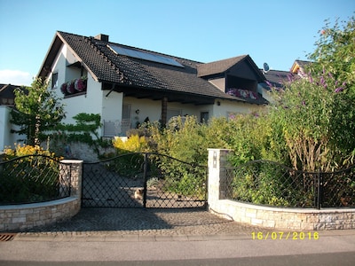 Attraktive  Ferienwohnung in Oberhaid vor den Toren Bambergs (UNESCO-Weltkult.)