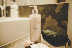 Bathroom amenities