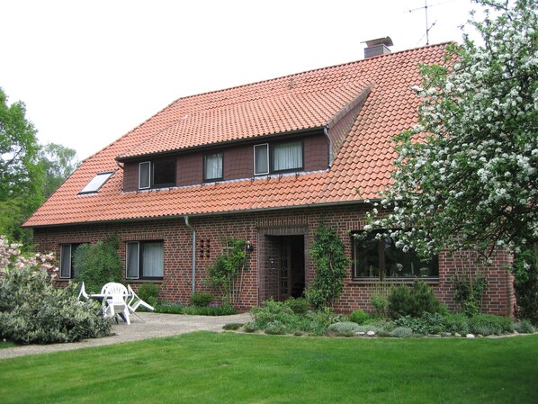 Unser Haus Gartenseite