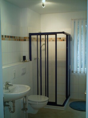 Dusche und WC