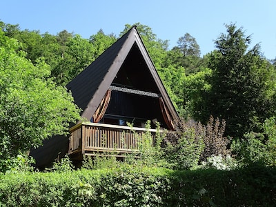 Pure nature: bright comfort house between bathing lake and forest, with a sunny XXL loggia