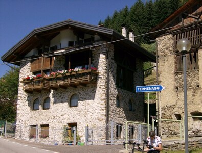 Roomy holiday apartment in almost untouched nature