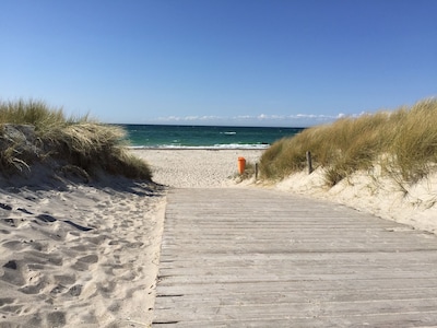 Ferienwohnung für 2 bis 4 - nur wenige Schritte vom Ostseestrand entfernt