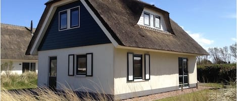 Luxus Familienvilla mit Sauna und aussen Whirlpool