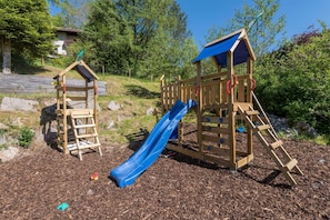 Schwarzwaldhaus Enzklösterle playground