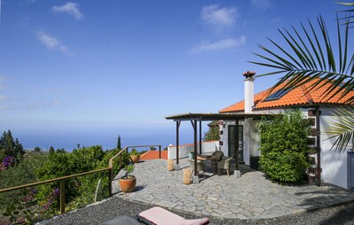 Beautiful sunny house with stunning mountain and sea view and exotic garden