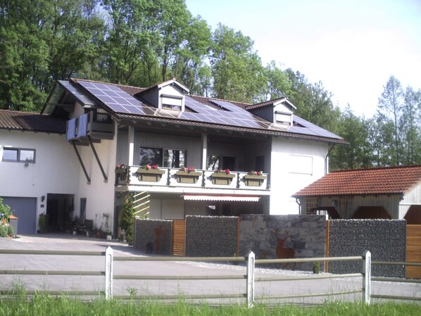 Ferienwohnung mit Terrasse im EG, eigener Eingang