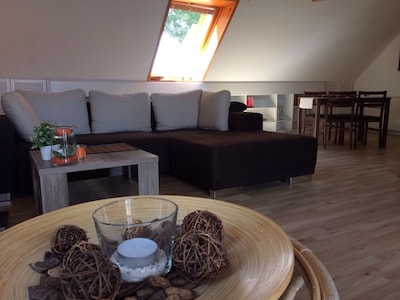 Große gemütliche Ferienwohnung auf 2 Etagen 230qm mit Terrasse und Balkon.