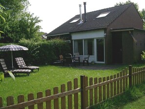 Terrasse mit Garten