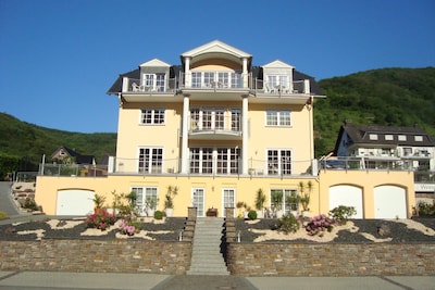 Top location The dreamlike Moselle view call 06542 1647 / residenz-mosel. de