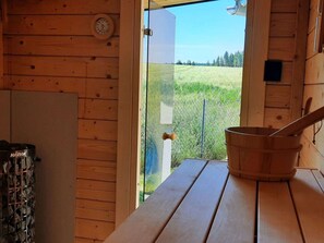Outdoor sauna (free infusion oils)