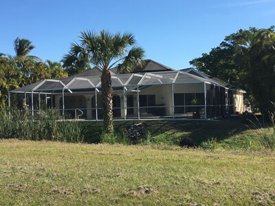 NOVO! Villa elegante em Bonita Springs! Moderno, com piscina de água salgada de grandes dimensões! 