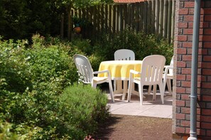 Terrasse mit Sitzgruppe