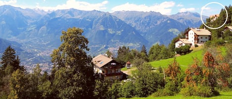 Atemberaubend schöne Panoramalage unseres Hauses, inmitten herrlicher Natur!