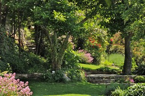 Garten unterhalb der Ferienhauses