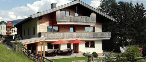 Unser Ferienhaus Sonnhof im Sommer