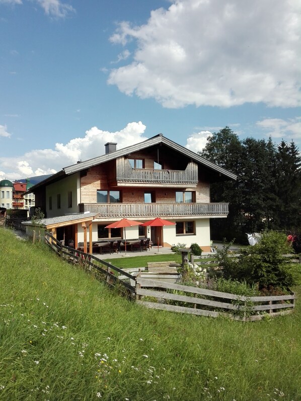 Unser Ferienhaus Sonnhof im Sommer