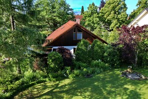 Haus von Norden, im Hintergrund  Säntisgipfel, Schweiz