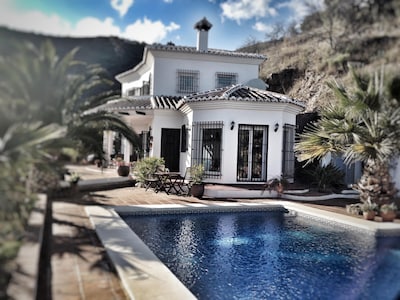 Dream villa with a breathtaking view of the mountains and the Costa del Sol