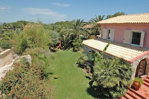 View from the pool to the garden.