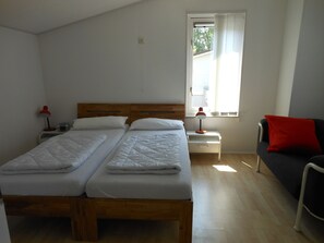 Schlafzimmer OG. mit 2 Einzelbetten