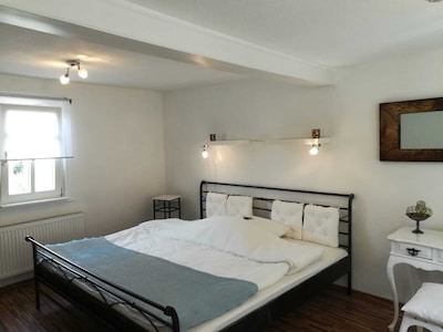 Beautiful double room in the historic old town