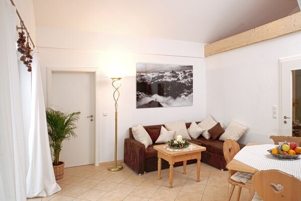 Vakantiewoning Garmisch woonkamer b3