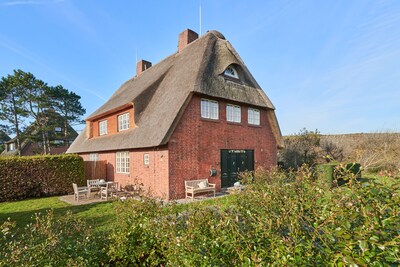 Cottage under Reet Süderhörn List / Sylt 