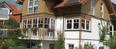 Ferienwohnung im Sous Terrain mit eigener Terrasse 