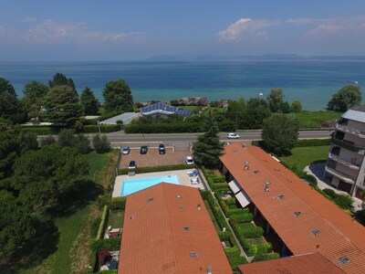 Muy bonito apartamento en residencia con piscina; a sólo 300 metros del mar