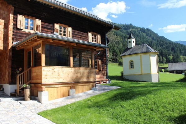 Ferienhaus Winter neben der Schrotter Kapelle