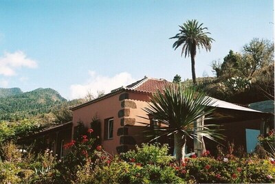 Cómoda casa de ensueño en fantástica ubicación aislada en el lado oeste soleado