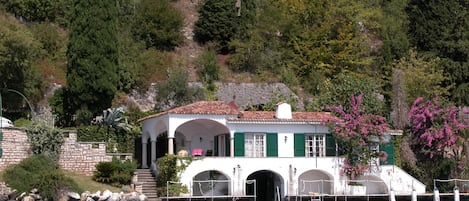 Villa direkt am Gardasee