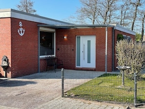 Neuer Eingangsbereich mit Codeschloss