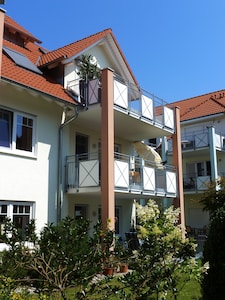 completely new, modern, 2 bedrooms, central and quiet, 100m to Bodensee 