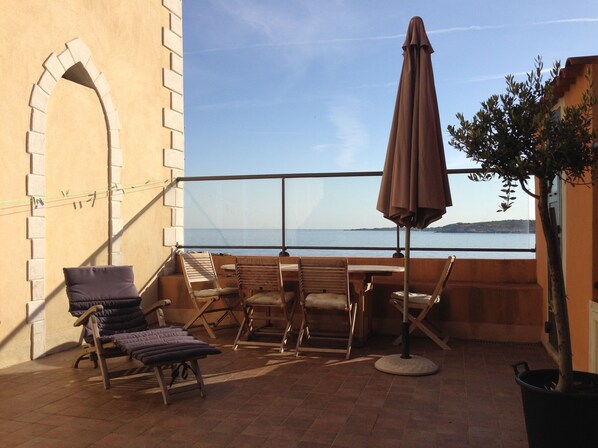 Große Terrasse / Grande terrasse/Morning view from huge Terrace