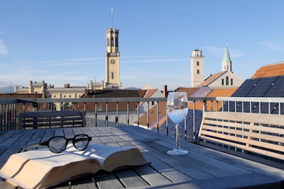 from 74 € / night Apartment in Italian style above the roofs of the city