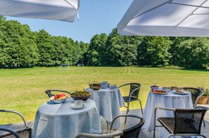 Utendørsservering