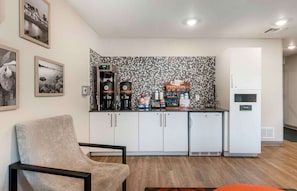Breakfast area